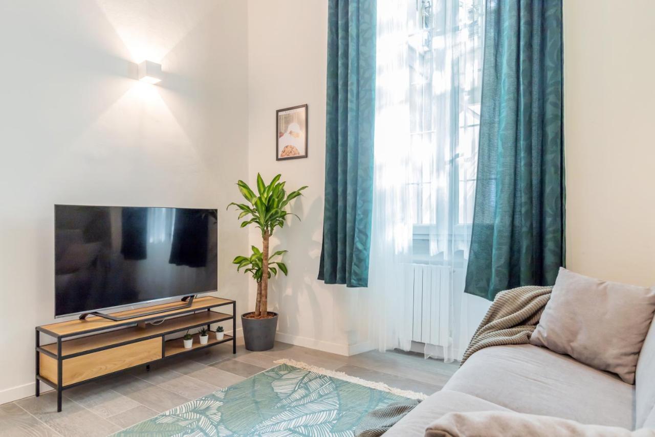 Apartament Duomo-Navigli Charming And Modern With Fast Wifi Mediolan Zewnętrze zdjęcie